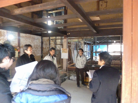 「まなんで民家！すまい塾」の様子