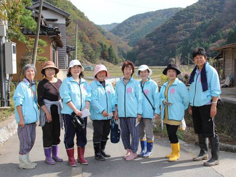 湿地ガイドとして立ち上がった地元の主婦たち